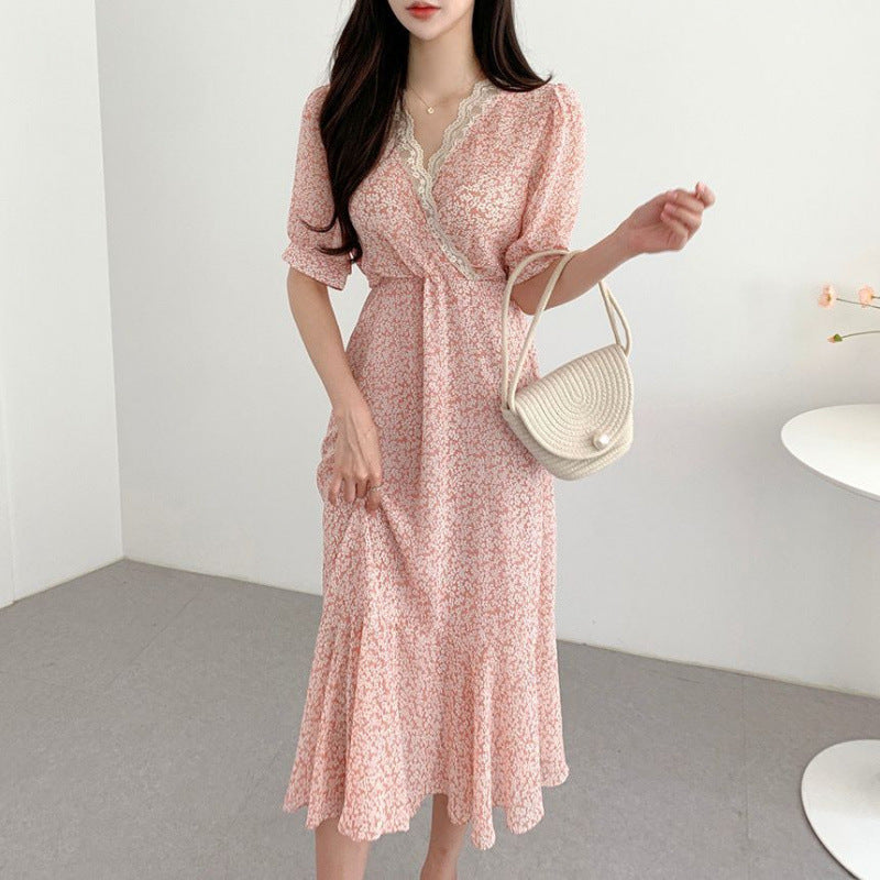 Summer New French Style V-neck Lace Edge Puff Sleeve Dress